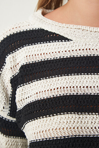 Happiness İstanbul Női krém fekete csíkos áttört kötöttáru pulóver RV00151