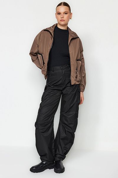 Trendyol Collection Υδατοαπωθητικό παλτό τσέπης με φερμουάρ Mink Oversize TWOAW24MO00314