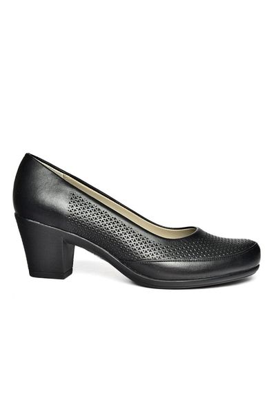 Fox Shoes R908023803 Černé dámské boty na silném podpatku z pravé kůže