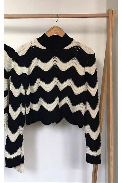 MİLAWOMAN MODEL ZIGZAG, GULER, AJURLU, MÂNECĂ LUNGĂ, TREND, PULOVER ALB-NEGRU ELEGANT (MĂRIMI XS, S, M, L)