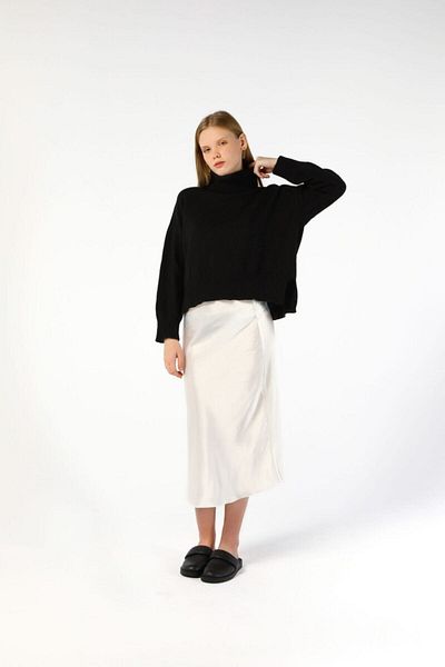 PİCCOLOBRAND White Satin Skirt