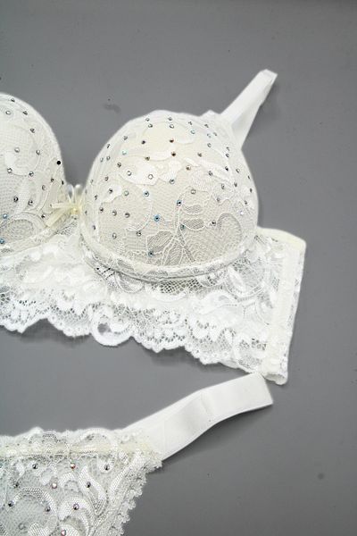 Tılsım Lingerie Thin Strap Sprayed Rhinestoned Lace Bra Set 105