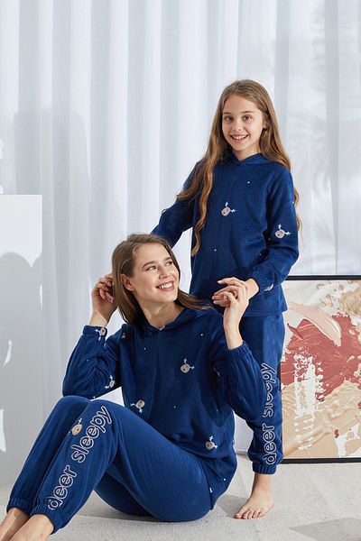 Siyah İnci Navy Blue Patterned Bottom-Top Fleece Hooded Embroidered Pajama Set