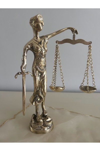 Bethes'Na Adalet Terazisi Kadın Hediyelik Biblo Avukata hediye