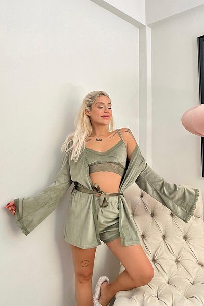 Pijamaevi Grünes Bustier, exklusives Damen-Pyjama-Set aus Samt mit Bademantel