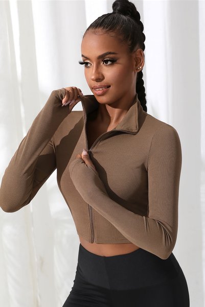 Imoda Kadın Kahverengi Uzun Kol Fermuarlı Parmak Geçme Detaylı Dik Yaka Crop Top Bluz