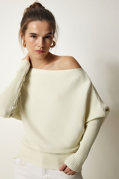 Happiness İstanbul Cremefarbener Rippenpullover mit asymmetrischem Kragen für Damen FN03138