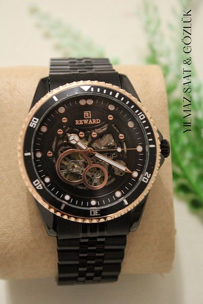 Reward Men's Wristwatch Design