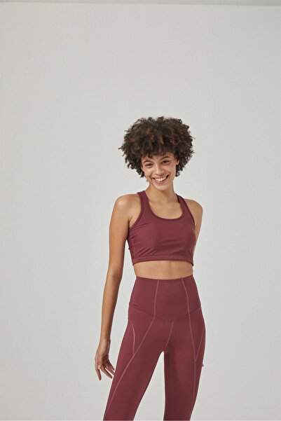 GRAB Claret Red Square Collar Sports Bra