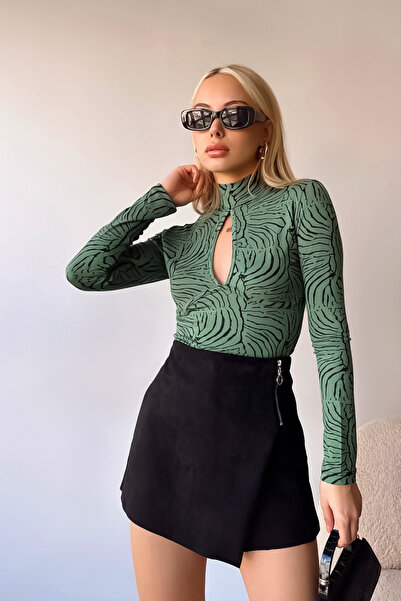 LACHT Γυναικεία μπλούζα βισκόζης με λεπτομέρεια πράσινη μπλούζα με σχέδιο ζέβρα