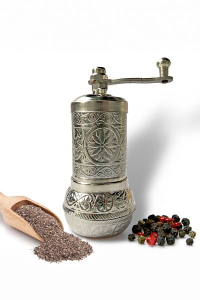 Binbir Trend Zamak Casting Mini Pepper Mill, Spice Mill (6 Colors)
