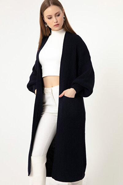 CoolLook Ζακέτα με λαιμόκοψη σε σχήμα V, μακριά φαρδιά μανίκια, δύο πλαϊνές τ...