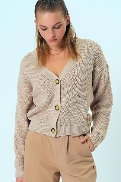 CoolLook سترة تريكو قصيرة دافئة بأكمام طويلة ورقبة على شكل حرف V وأكتاف منسدل...