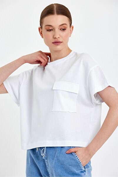 VENA Μπλουζάκι Jayla με λεπτομέρεια τσέπης με λαιμόκοψη - Λευκό