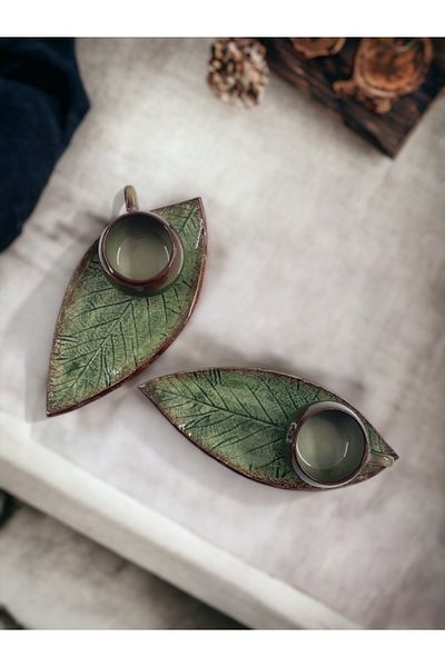 Artistic Quality Decorative Walnut Leaf Figured Tea Coffee Cup Set in Green and Brown Colors for 2 People