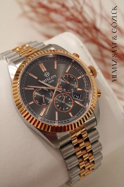 Hislon Men's Wristwatch Design