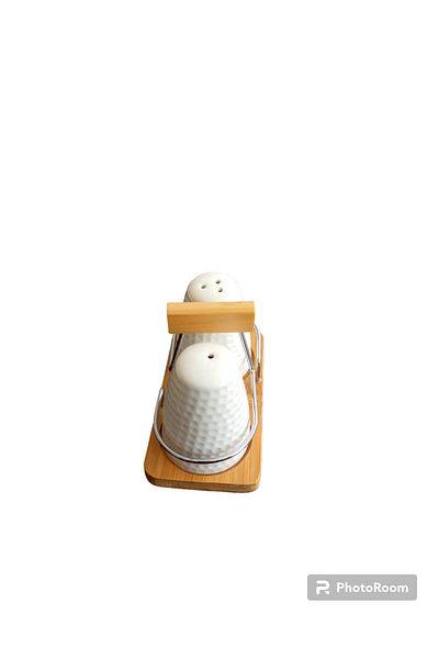 Ün-Ev Set of 2 Porcelain Salt and Pepper Shakers