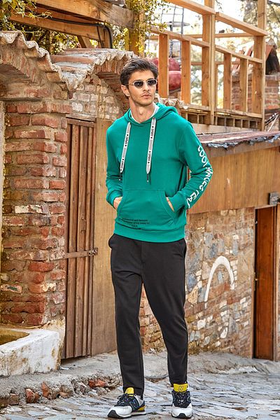 Mens top green sweatsuit