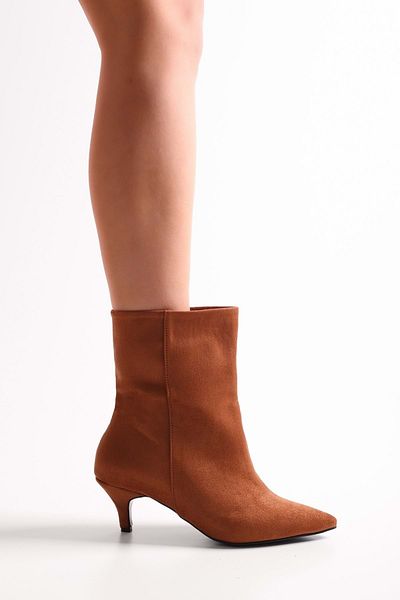 Shoeberry Damen-Stiefel „Daisy“ aus braunem Wildleder mit kurzen Absätzen aus braunem Wildleder