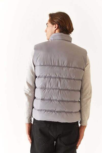 U.S. Polo Assn. BASE. Polo Assn. Men's Vest 50270696-VR049