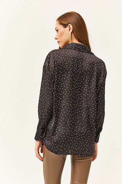Olalook Übergroßes Satinhemd mit Polka Dot-Muster in Schwarz für Damen