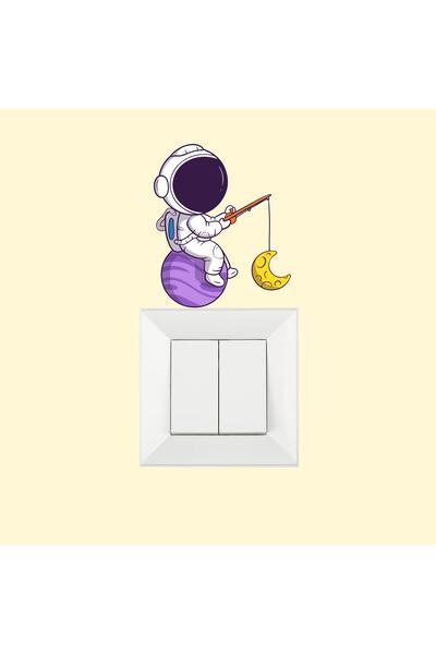Etiketçi Paşa Astronot Görselli Priz Sticker - Armatür Çerçeve Süsü