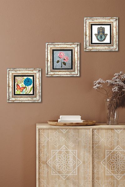 Pinecone Fluture, floare de hortensie roz, mână Fatma (hamsa) pictură pe perete cu piatră, decor de perete înrămat