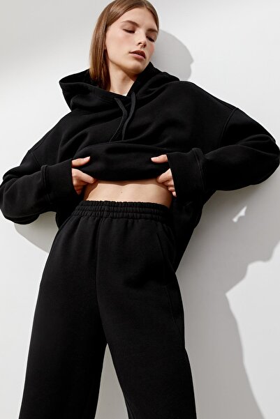 Madmext Női fekete Comfort Fit melegítőnadrág Mg1353