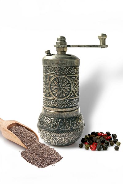 Binbir Trend Zamak Casting Mini Pepper Mill, Spice Mill (6 Colors)
