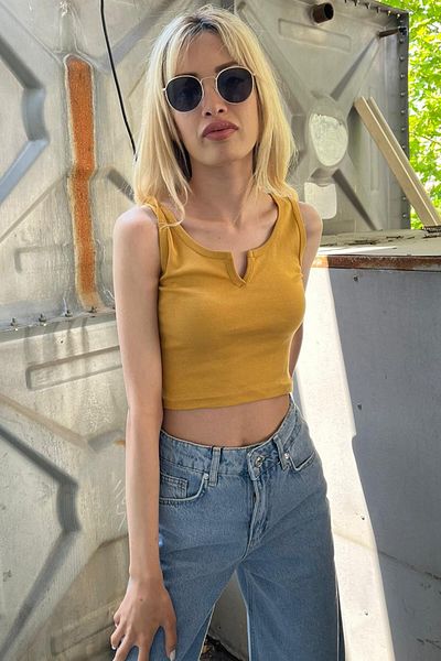 Madmext Mad Girls Mustard Crop Top με μπροστινή λεπτομέρεια Mg362