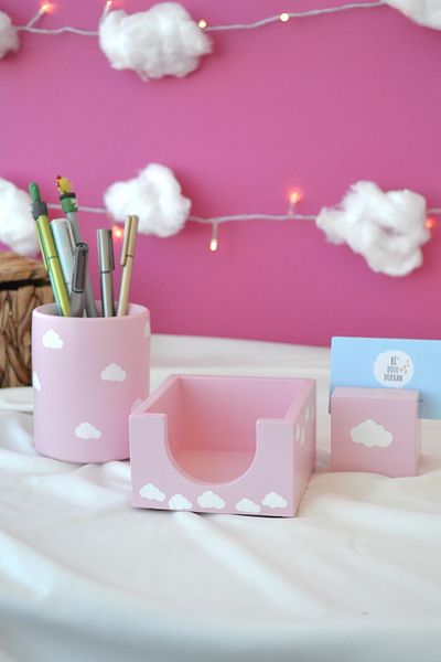 Bİ DOLU DÜKKAN Комплект за офис Pink-Cloud - държач за химикалки, бележник, държач за визитки, органайзер за бюро