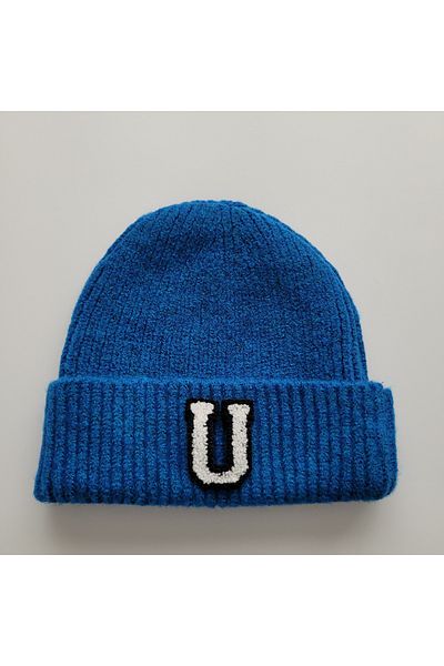 initialess Beretă din lână pliată din mohair cu litera U