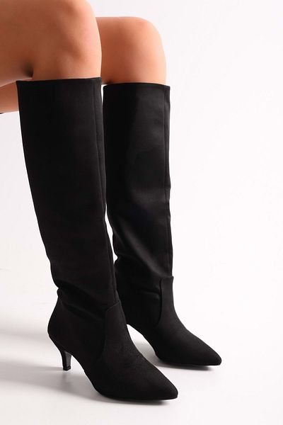 Shoeberry Damen-Stiefel „Pia“ aus schwarzem Wildleder mit Balgabsatz aus schwarzem Wildleder