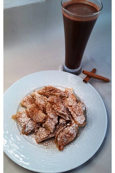 Genel Markalar Selanik Böreği, Bougatsa - Muhallebili, ( 20 Cm X 30 Cm)