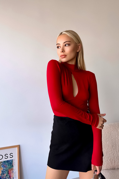 LACHT Women's Viscose Window Detail Plain Burgundy Blouse