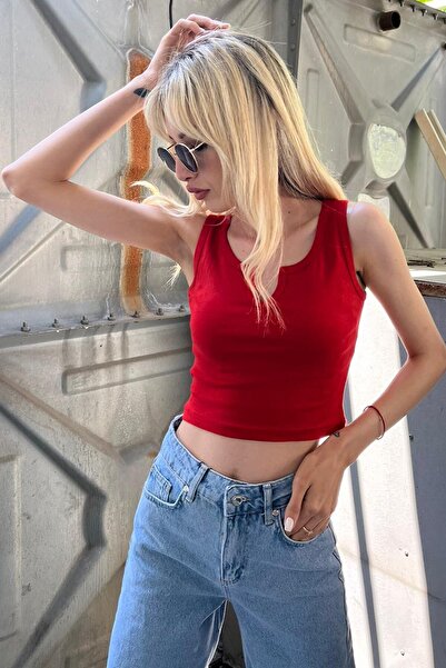 Madmext Mad Girls Red Crop Top με λεπτομέρεια στο μπροστινό μέρος MG362