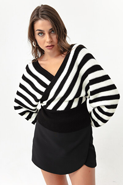 Lafaba Women's Black Double Breasted Collar Striped Knitwear Sweater