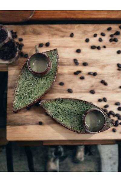 Artistic Quality Decorative Walnut Leaf Figured Tea Coffee Cup Set in Green and Brown Colors for 2 People