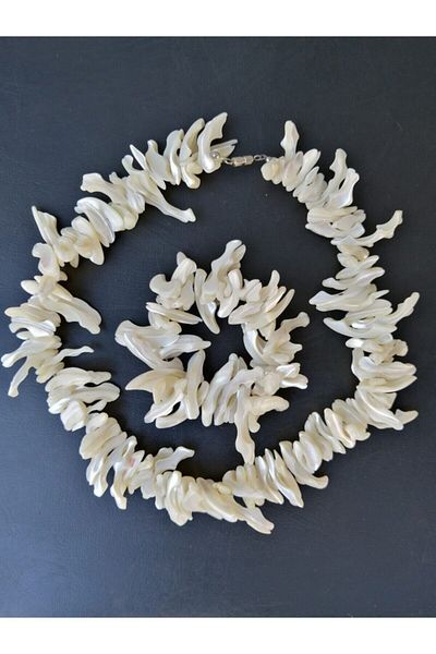 Butik Tülin Women's Authentic Natural Mother of Pearl Bone Color Necklace Bracelet Set