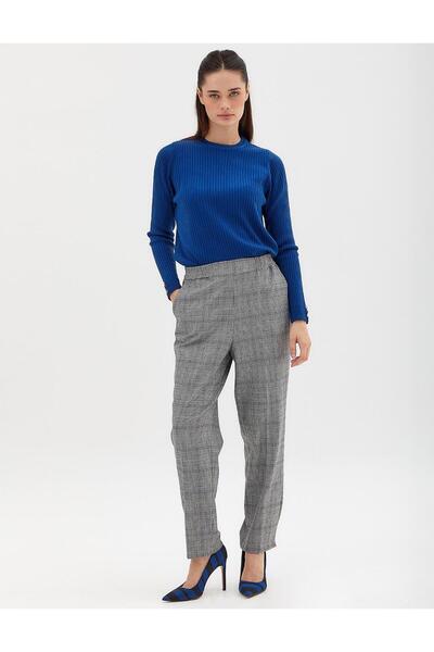 Kayra Sıfır Yaka Fitilli Triko Saks Bluz