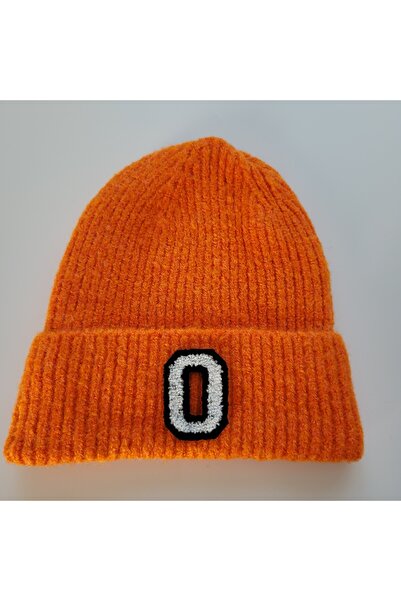 initialess قبعة صوف مطوية من الموهير بحرف O