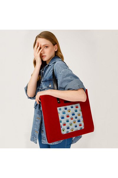 Biggdesign My Eye Felt Bag with Hanger - on You