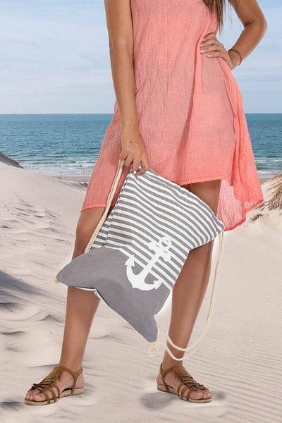 Moda1001 Γυναικεία τσάντα παραλίας με αδιάβροχο λουράκι σε γκρι ριγέ
