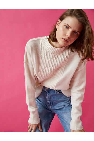 Koton Women's White Crew Neck Knitwear Sweater