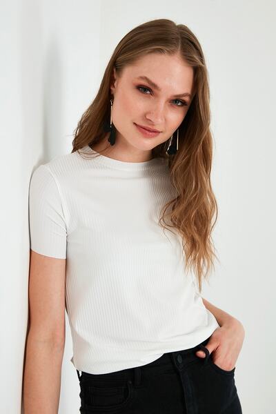 Lela Kadın Ekru Bisiklet Yaka Yırtmaç Detaylı Bluz Bluz 5863431