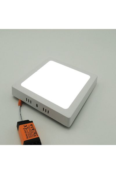Sunlight وحدة إنارة LED مربعة بيضاء مثبتة على السطح بقدرة 12 وات مع محول