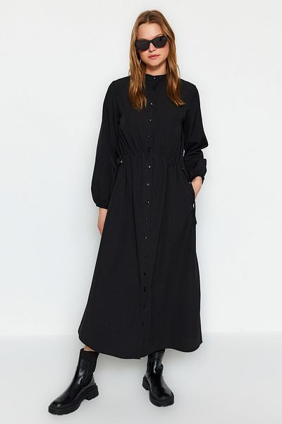 Trendyol Modest Černé tkané bavlněné šaty s nastavitelným knoflíkem na zarážce v pase Tctaw24Eb00068