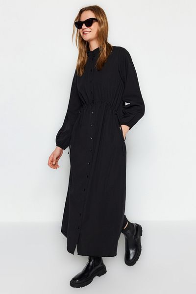 Trendyol Modest Černé tkané bavlněné šaty s nastavitelným knoflíkem na zarážce v pase Tctaw24Eb00068