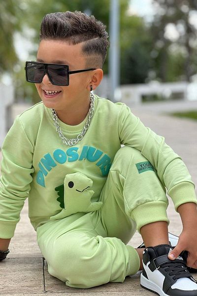 Riccotarz Πράσινη αθλητική φόρμα Boy's text printed με αποσπώμενη λεπτομέρεια δεινοσαύρου