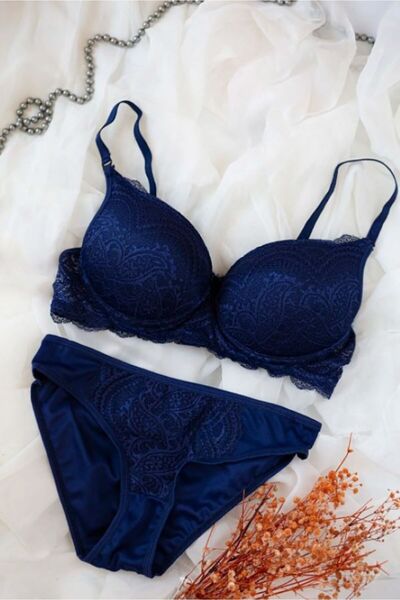 PRAG Dolgulu Dantel Sütyen Ve Dantelli Külot Takımı